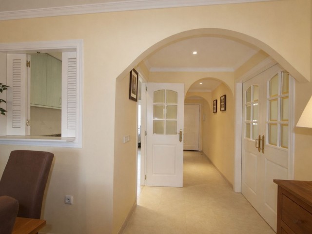 2 Bedrooms Apartment in Elviria