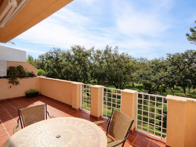 2 Bedrooms Apartment in Elviria