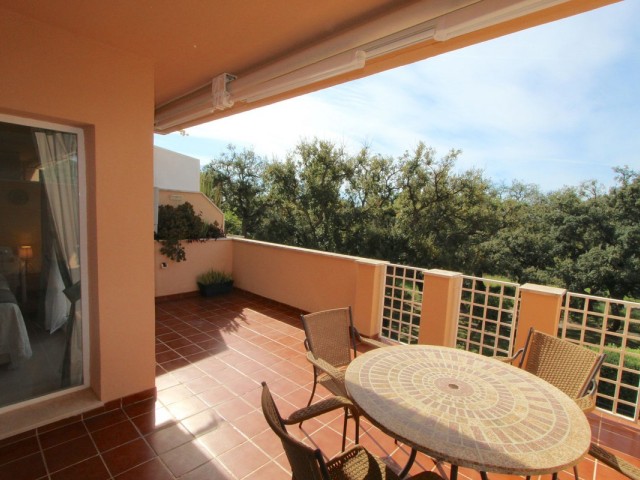 2 Bedrooms Apartment in Elviria