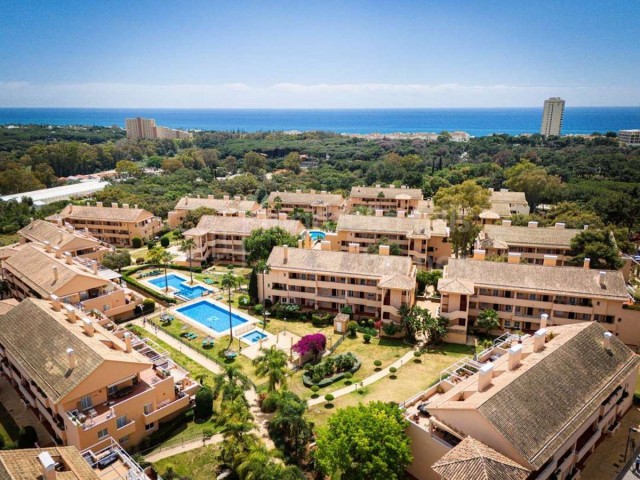 Appartement avec 2 Chambres  à Elviria