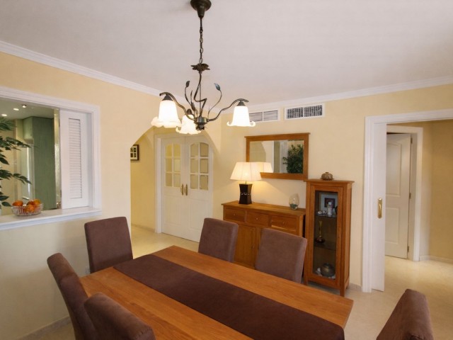 Appartement avec 2 Chambres  à Elviria