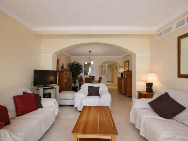Appartement avec 2 Chambres  à Elviria
