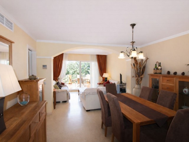 Appartement avec 2 Chambres  à Elviria