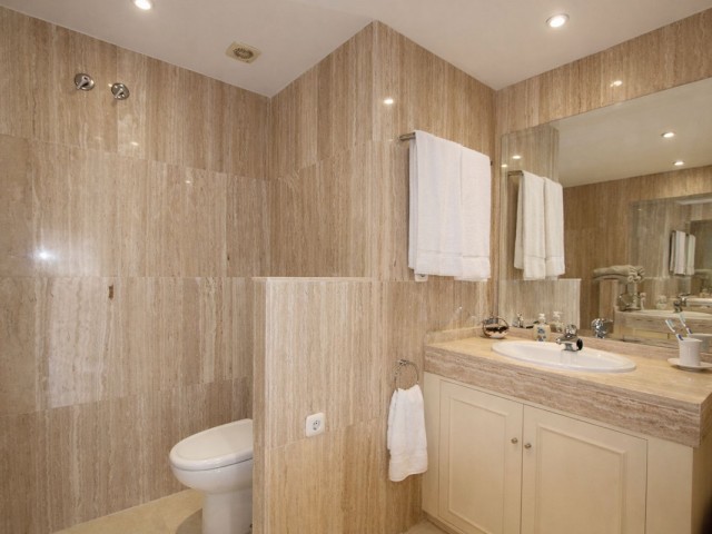 Appartement avec 2 Chambres  à Elviria