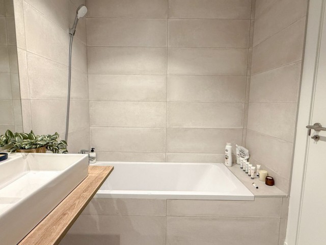 3 Bedrooms Apartment in Selwo