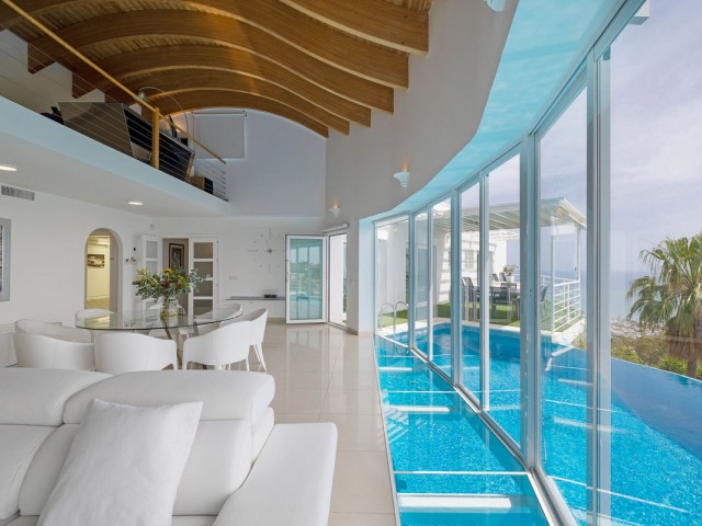 4 Makuuhuoneen Huvila Benalmadena Costa