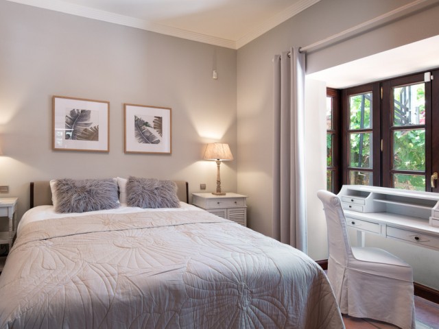 5 Bedrooms Villa in Marbella