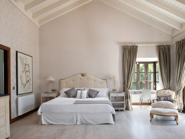 5 Bedrooms Villa in Marbella