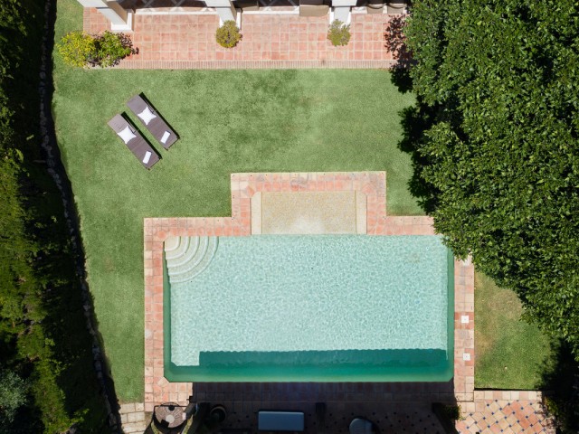 5 Bedrooms Villa in Marbella