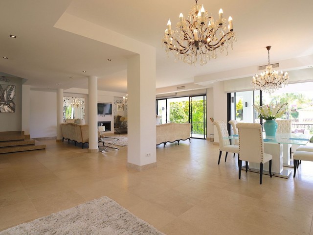 6 Slaapkamer Villa in Nueva Andalucía