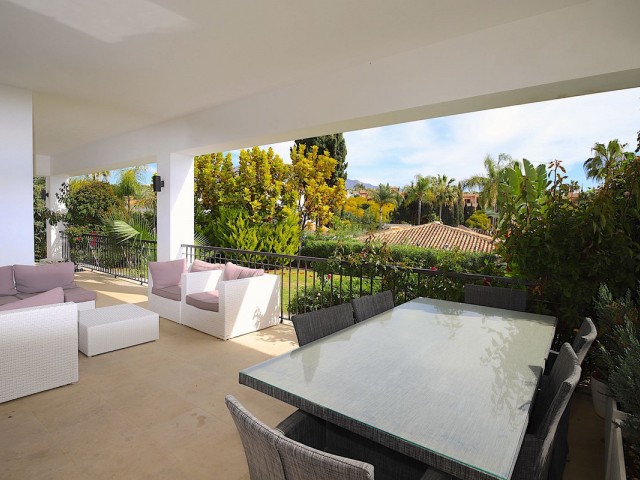 6 Slaapkamer Villa in Nueva Andalucía