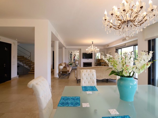 6 Slaapkamer Villa in Nueva Andalucía