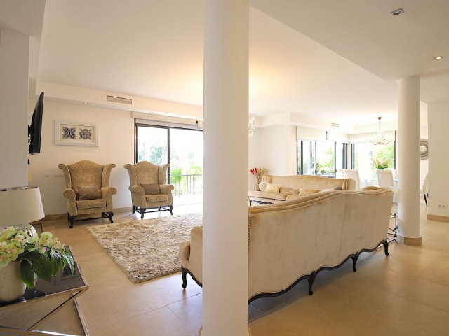 6 Slaapkamer Villa in Nueva Andalucía