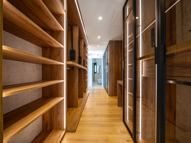 5 Bedrooms Villa in Nagüeles