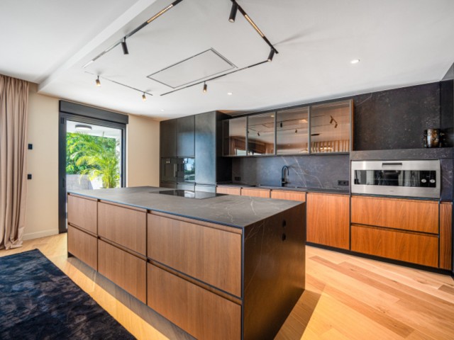 5 Bedrooms Villa in Nagüeles