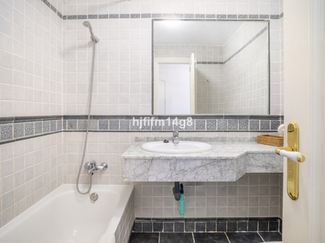 2 Makuuhuoneen Huoneisto Nueva Andalucía