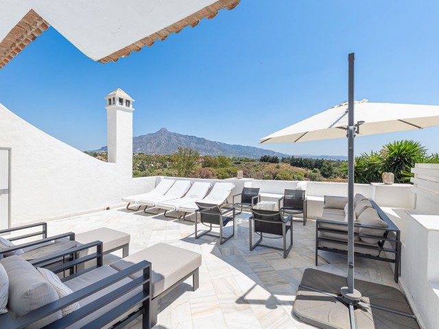 3 Soveroms Rekkehus i Nueva Andalucía