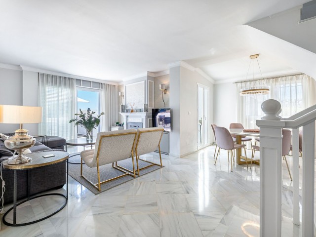 3 Slaapkamer Rijtjeshuis in Nueva Andalucía