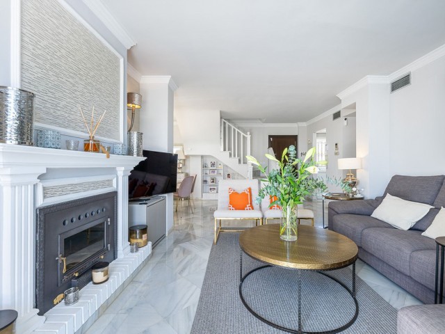 3 Slaapkamer Rijtjeshuis in Nueva Andalucía