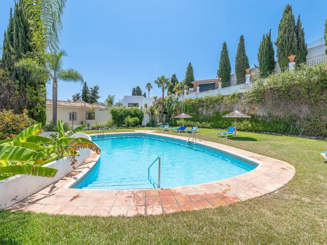 3 Slaapkamer Rijtjeshuis in Nueva Andalucía