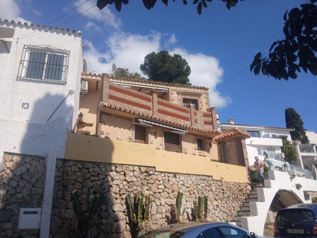 Townhouse, Nueva Andalucia, R5344231