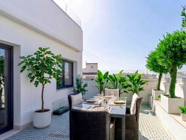4 Schlafzimmer Reihenhaus in Estepona