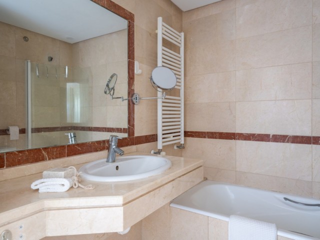 3 Makuuhuoneen Huoneisto Nueva Andalucía