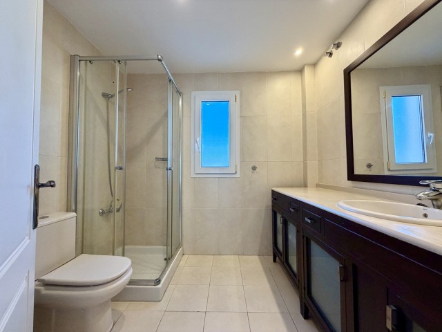 2 Makuuhuoneen Huoneisto Estepona