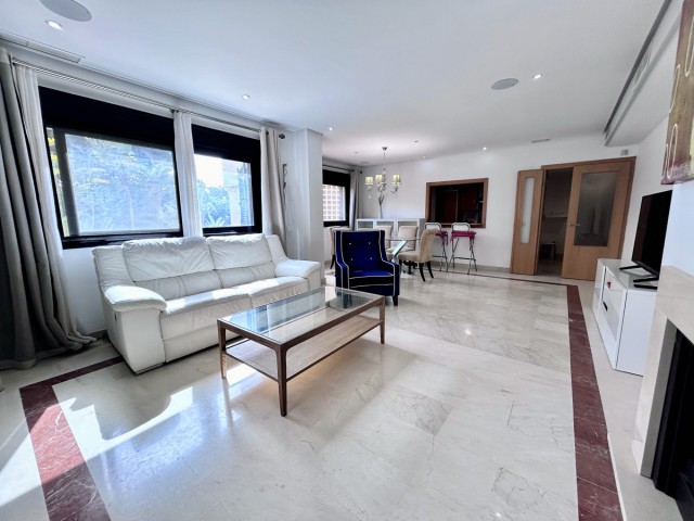 2 Soveroms Leilighet i Puerto Banús