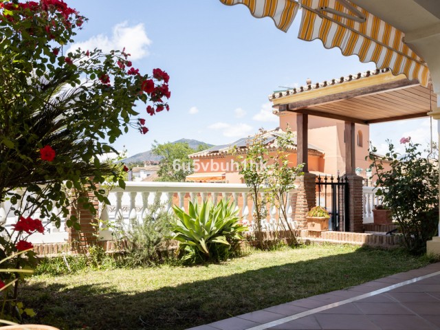5 Bedrooms Townhouse in San Pedro de Alcántara