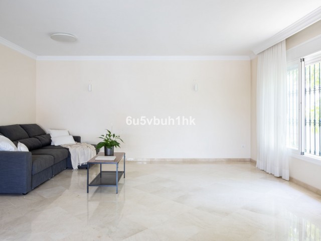 5 Bedrooms Townhouse in San Pedro de Alcántara