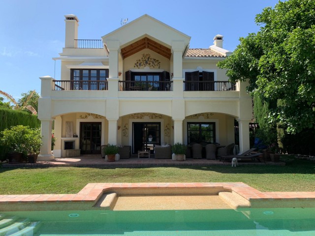 Villa Sierra Blanca - R3761173