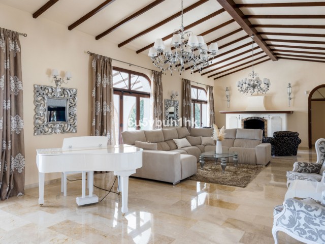 6 Makuuhuoneen Huvila Arroyo de la Miel