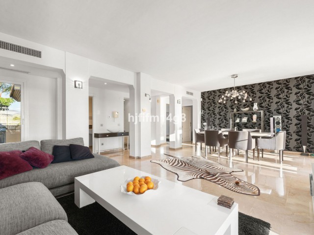 Penthouse in Nueva Andalucía