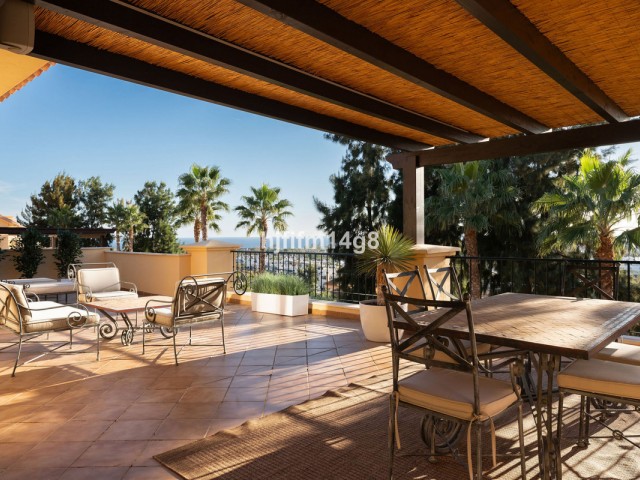 Penthouse in Nueva Andalucía