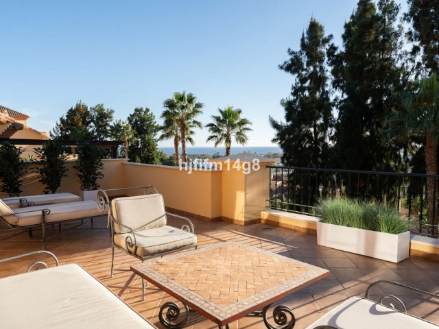 Penthouse in Nueva Andalucía