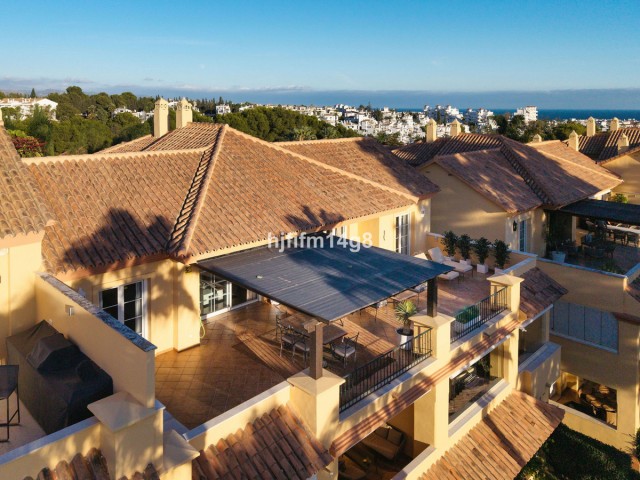 Penthouse in Nueva Andalucía
