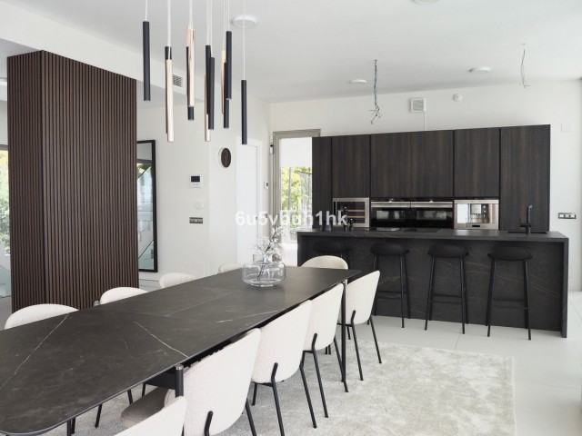 4 Bedrooms Villa in Benalmadena