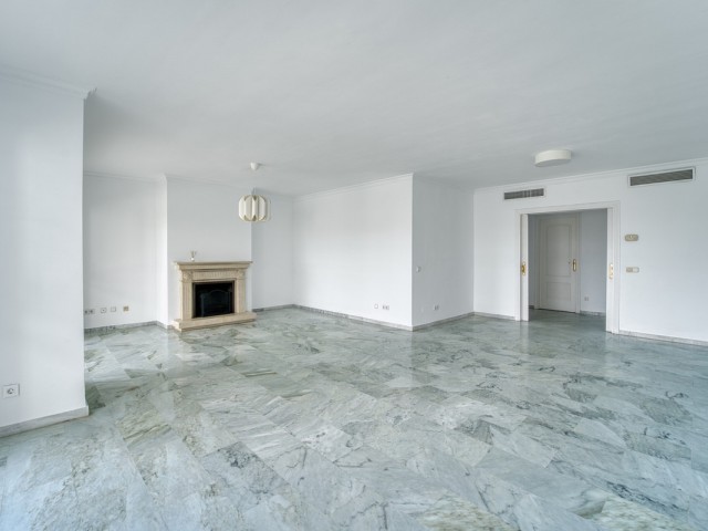 Huoneisto Guadalmina Baja - R5338156