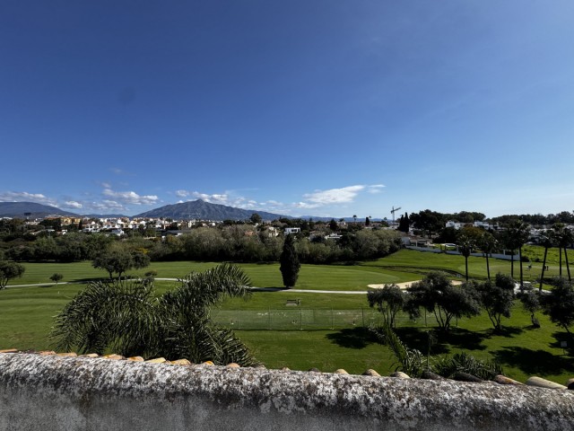 5 Makuuhuoneen Huoneisto Guadalmina Baja