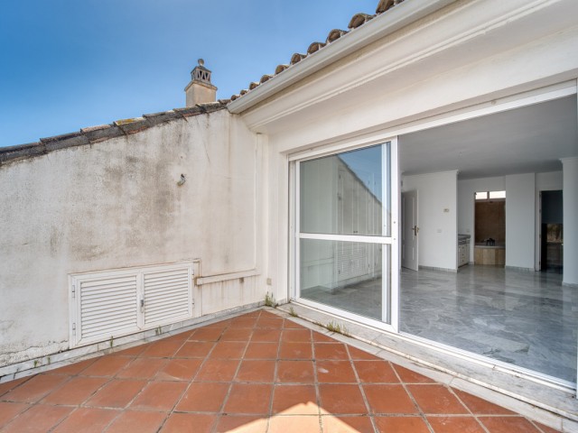 5 Makuuhuoneen Huoneisto Guadalmina Baja