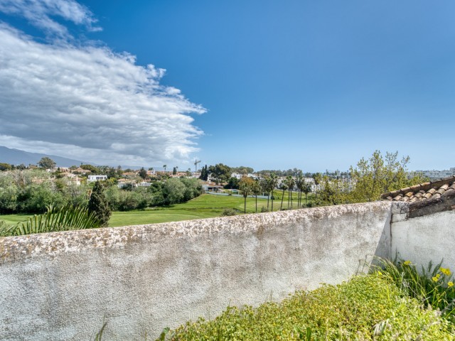 5 Makuuhuoneen Huoneisto Guadalmina Baja