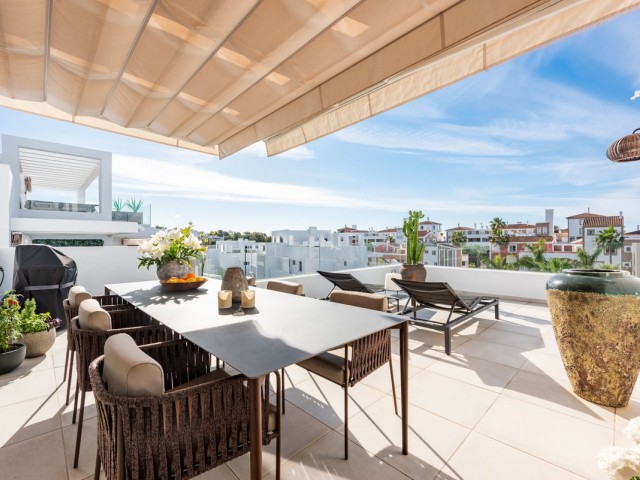 Penthouse avec 3 Chambres  à El Paraiso