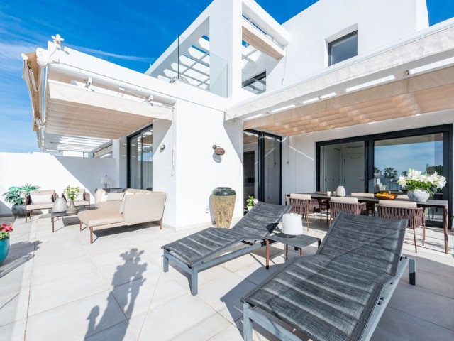 Penthouse avec 3 Chambres  à El Paraiso