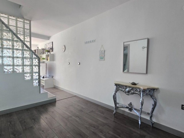 Huoneisto, La Carihuela, R5356795