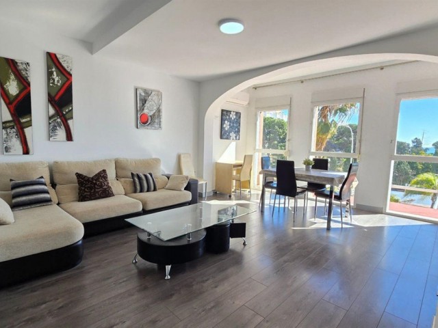 Huoneisto, La Carihuela, R5356795