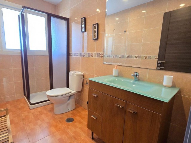 3 Schlafzimmer Apartment in La Carihuela