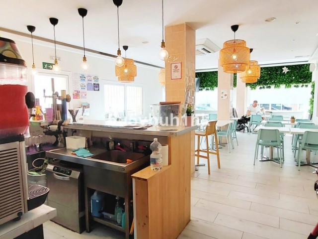 Commercial avec 0 Chambres  à Fuengirola