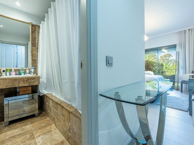 2 Schlafzimmer Apartment in Estepona