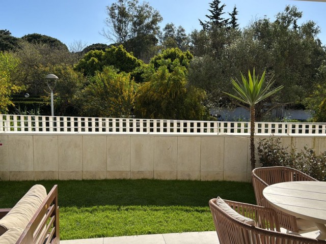 Appartement avec 2 Chambres  à Elviria